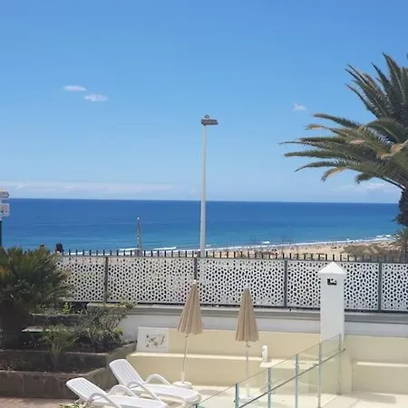Lovers From In Sunny Gran Canaria Playa del Inglés